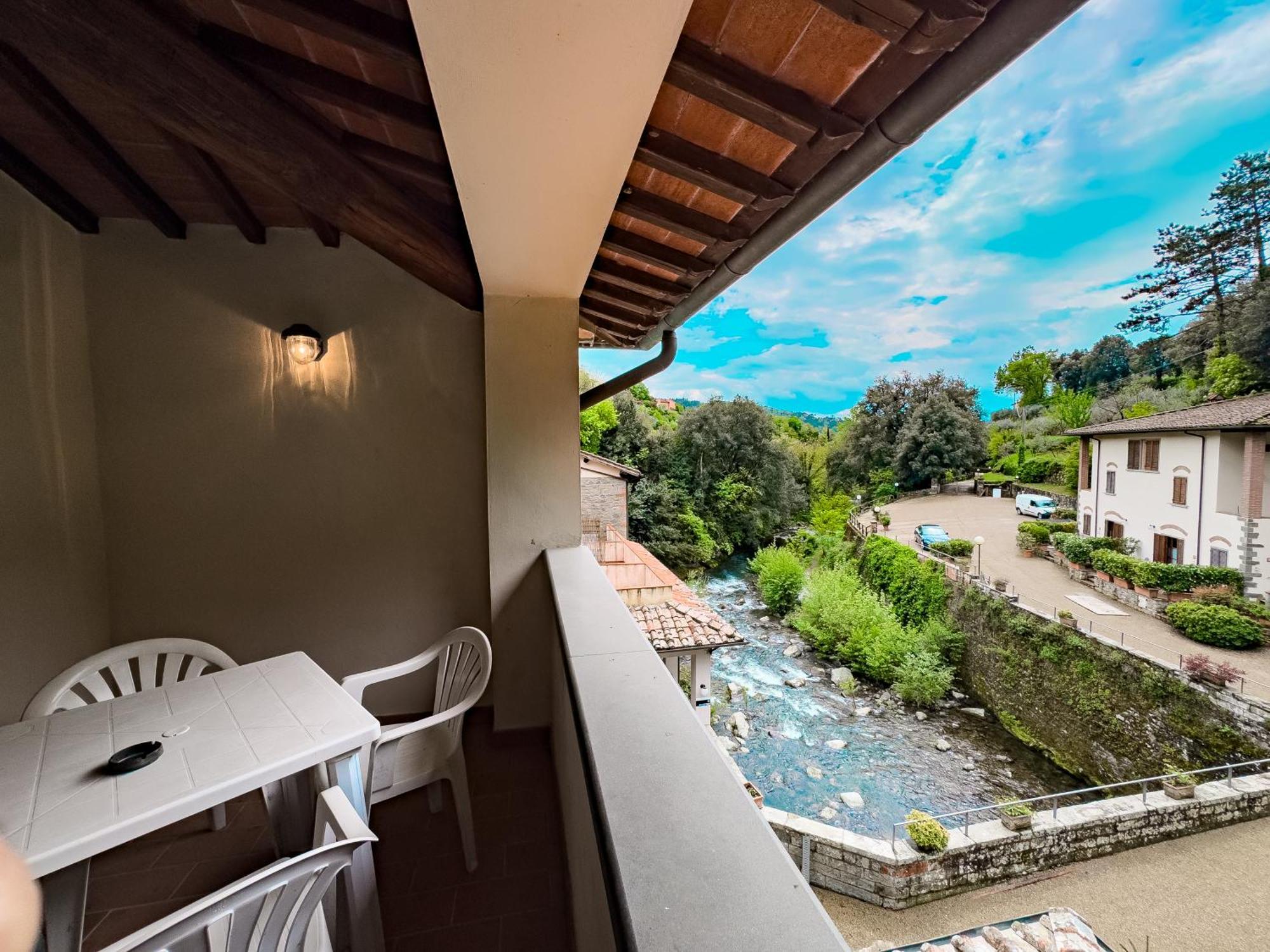 La Ferriera Exclusive Resort - Pool & Waterfall Лоро Чиуфена Екстериор снимка