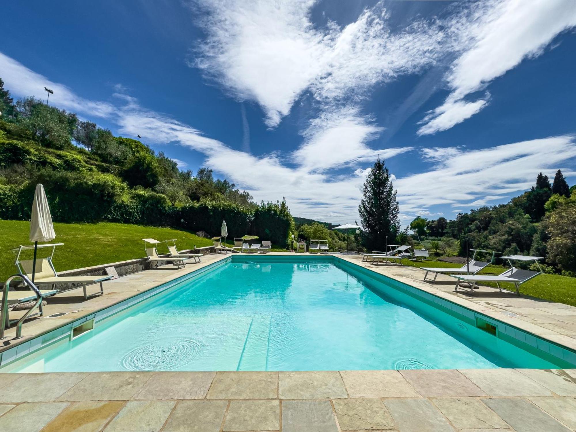 La Ferriera Exclusive Resort - Pool & Waterfall Лоро Чиуфена Екстериор снимка